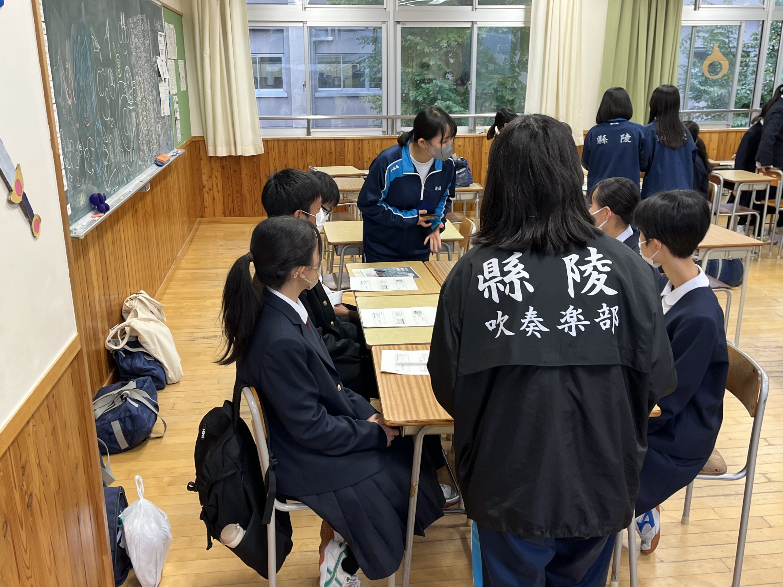 授業公開と探究科座談会を実施 - 長野県松本県ケ丘高等学校