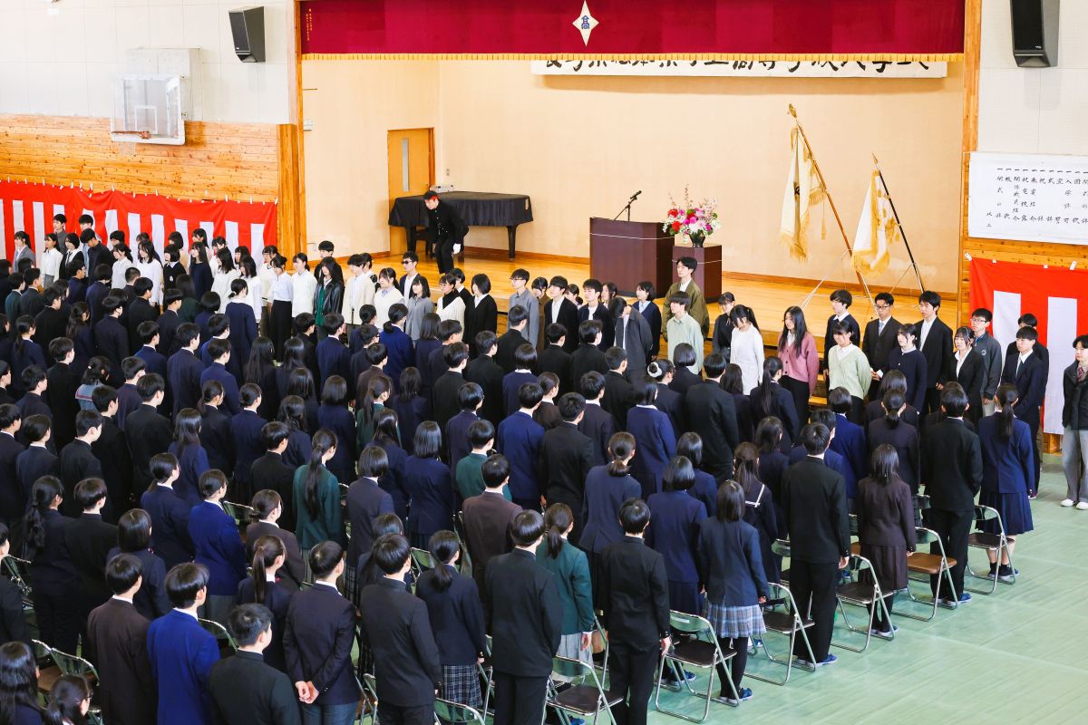 令和7年度入学式を挙行 327名が縣陵生に - 長野県松本県ケ丘高等学校